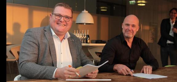 <a href="Right: John Kraakman, CEO Koole, left: Bart de Bruycker, CEO Marvesa">Rechts: John Kraakman, CEO Koole, links: Bart de Bruycker, C</a>