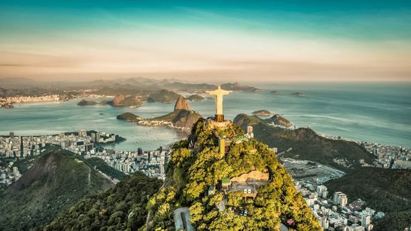 Blik op Rio de Janeiro vanaf de berg Corcovado
