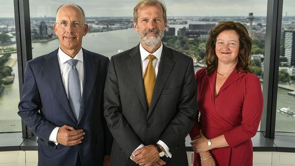 Algemene directie Havenbedrijf Rotterdam. V.l.n.r. Ronald Paul, Allard Castelein en Vivienne de Leeuw