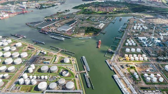 Haven industriecomplex Rotterdam