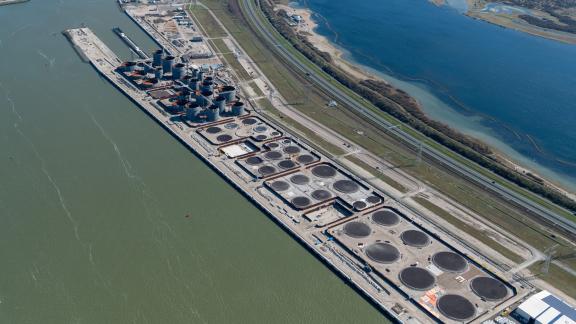 Aerial shot Hes Hartel Tank Terminal