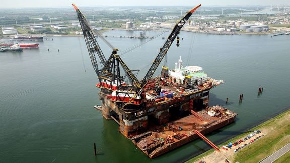 Heerema's crane vessels