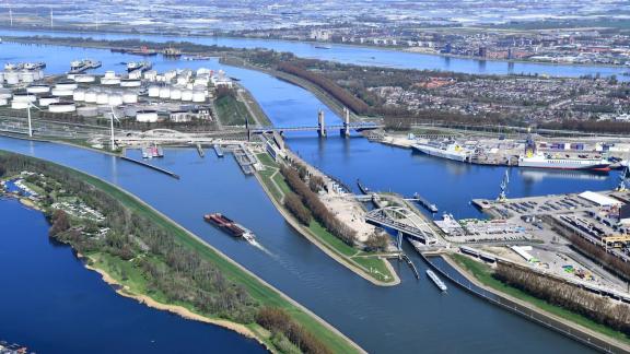 Luchtfoto Theemswegtracé