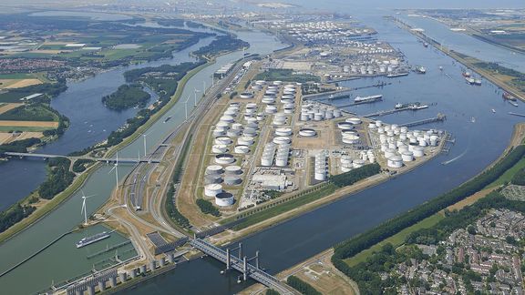 Tank terminals auf Europoort