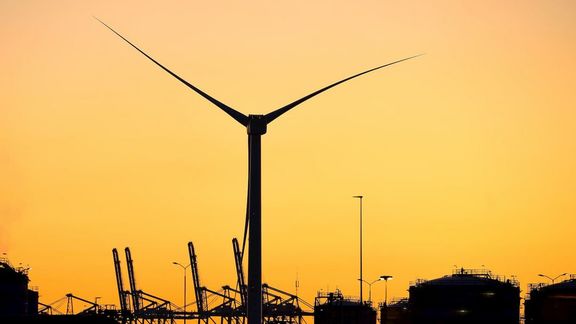 De reuzenmolen op Maasvlakte 2