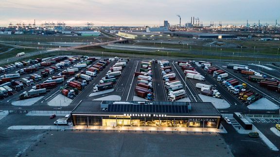 Maasvlakte plaza