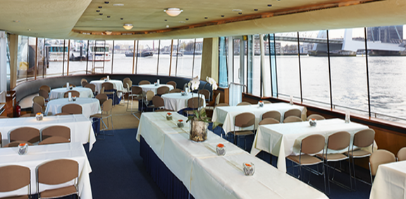 The FutureLand Ferry is also suitable as setting for your business meeting.
