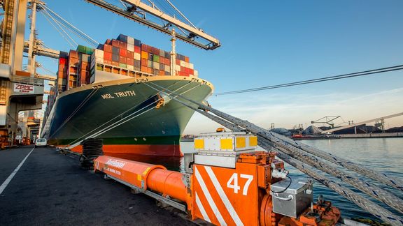 Shoretension schip aan kade