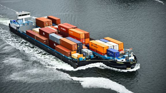 Inland container ship
