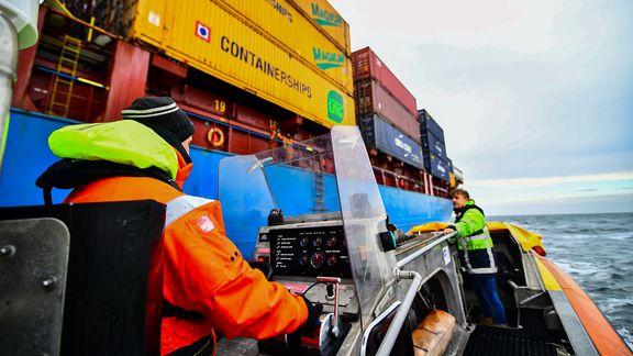 Pilots boarding a ship