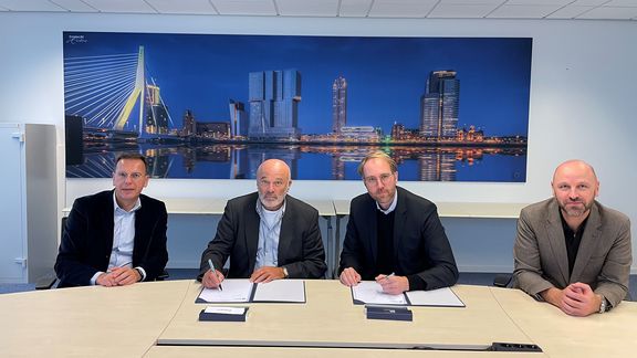 Ondertekening gronduitgifte voor Beagle Marconi