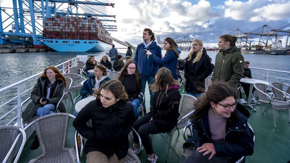 Klasgenoten op de FutureLand Ferry