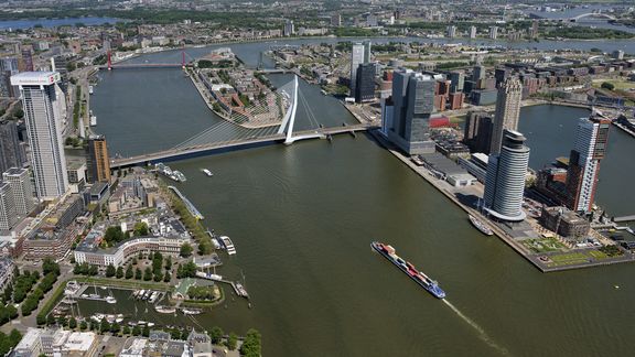 Luchtfoto skyline Rotterdam