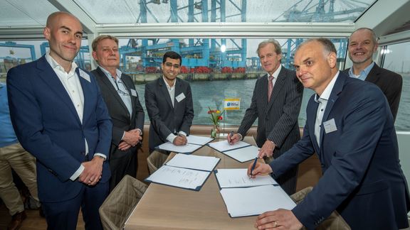 Signing agreement for Maasvlakte II container terminal expansion