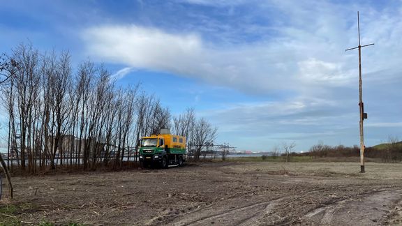 Scheurhaven braakliggend terrein nieuwe kantoor Smit