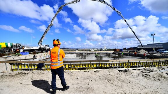 Bouw Portlantis fundering 25 april 2023