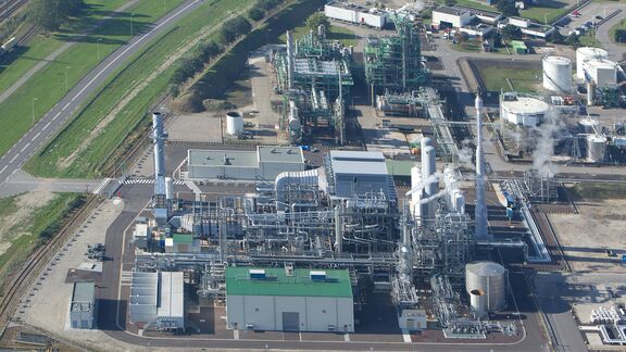De waterstoffabriek van Air Products bij ExxonMobil in Rotterdam. Foto: Dick Sellenraad.
