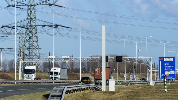 Ladescanner an der Autobahn