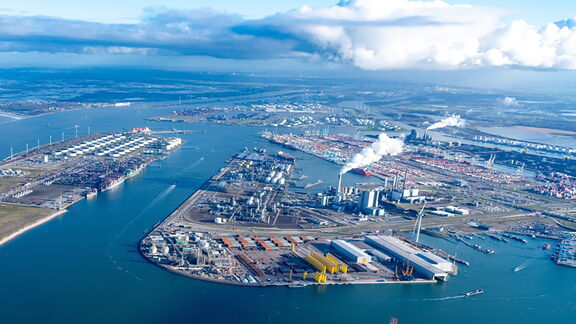 Luftaufnahme Maasvlakte
