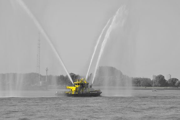 waterballet-terhoogte-van-pernis.jpg