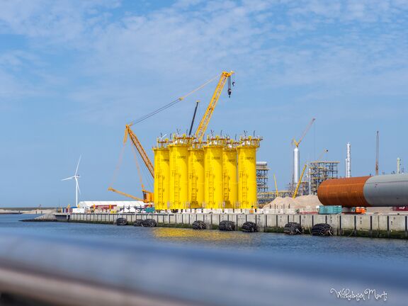 transmitters-voor-windturbinestweede-maasvlakte_8060196.jpg