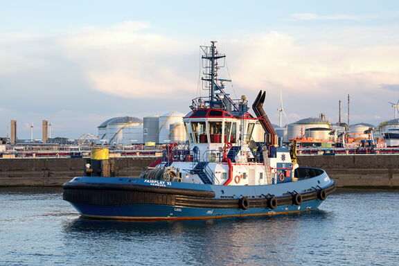 fairplay-xi-tugboat-hambur-02.jpg