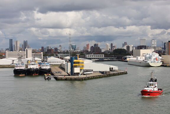 europoort-079-verkeerscentrale-rotterdam.jpg