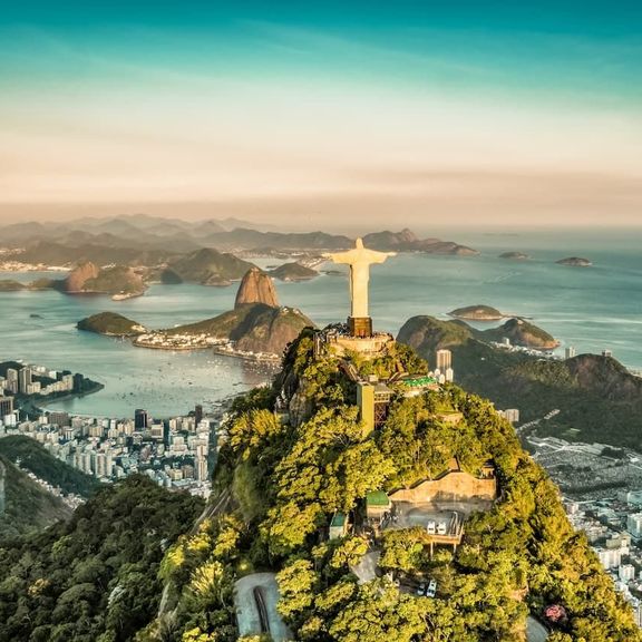 Blik op Rio de Janeiro vanaf de berg Corcovado