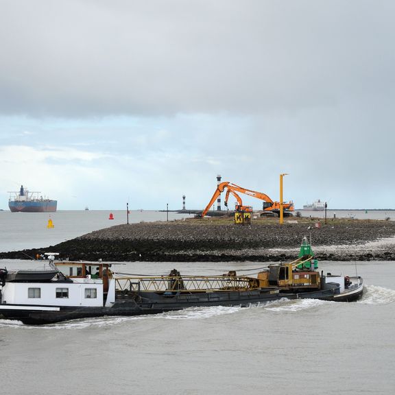 Het breeddiep bij Hoek van Holland