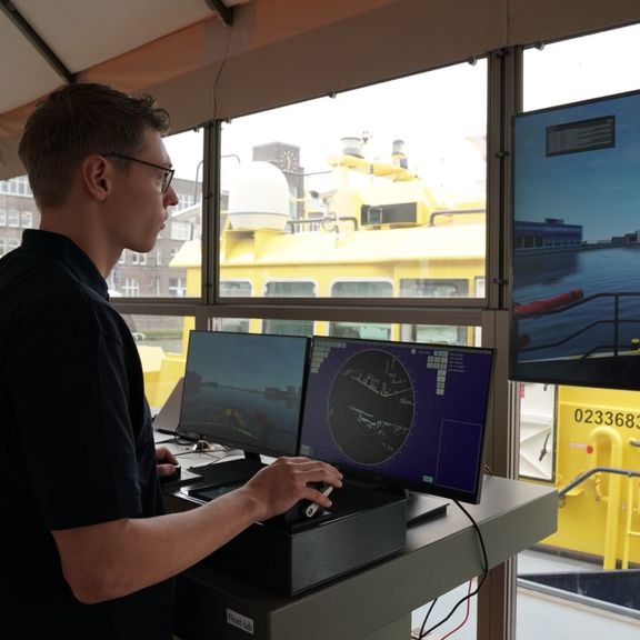 Floatisng Lab in de haven van Rotterdam