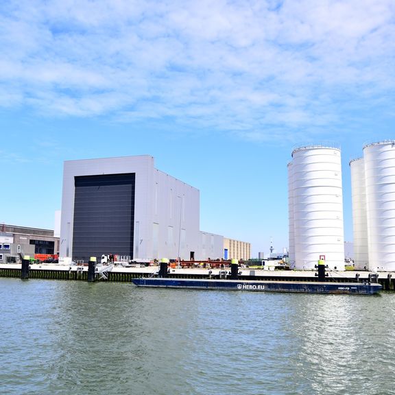 Building VERWATER SJR at RDM port of Rotterdam