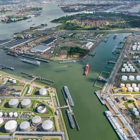 Haven industriecomplex Rotterdam