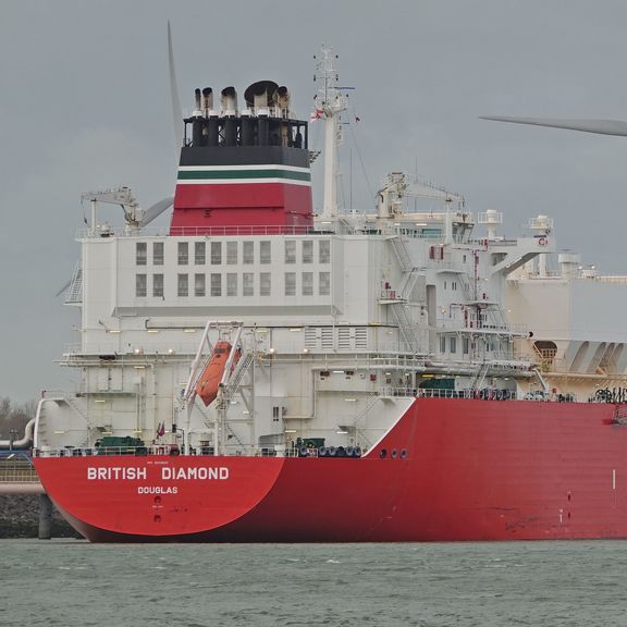 LNG Tanker at gate in Rotterdam