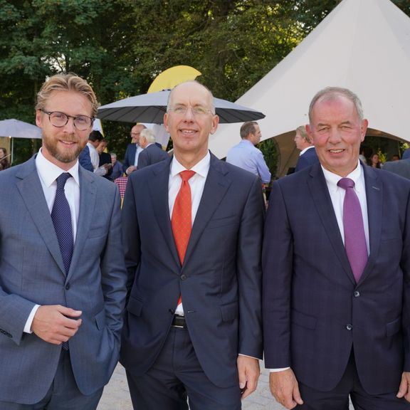 Feestelijke heropening volledig vernieuwd bedrijventerrein Louterbloemen in Dordrecht