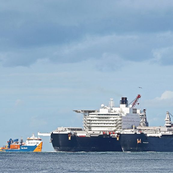 Pioneering Spirit and Van Oord prepare for successful Maasmond crossing of TenneT cable