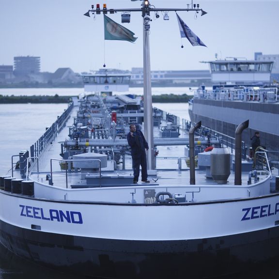 Binnenvaart tanker Zeeland