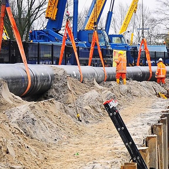 Construction pipelines