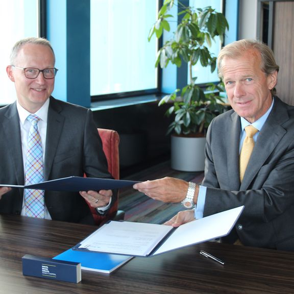 Ondertekening MOU Axel Wietfeld en Allard Castelein