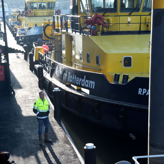 Vloot Havenbedrijf bij eigen werf op Rotterdam, Heijplaa