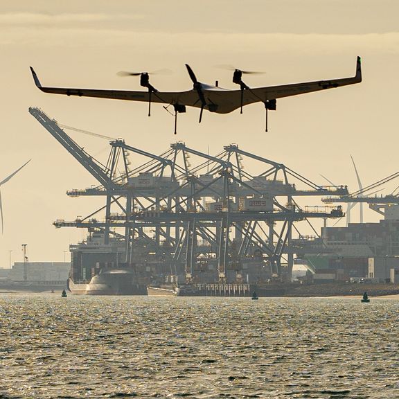 Test mit Langstreckendrohne im Hafen von Rotterdam