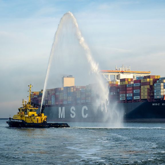 Arrival of the 15 millionth container of 2021 in Rotterdam