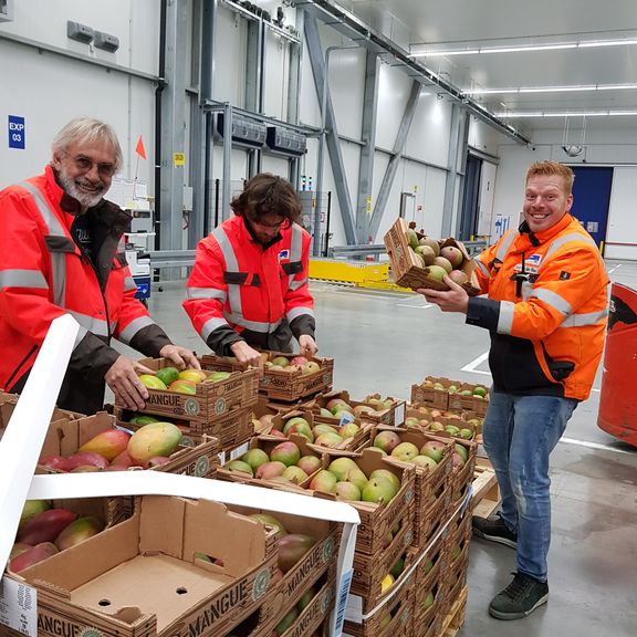 Medewerkers van de voedselbank