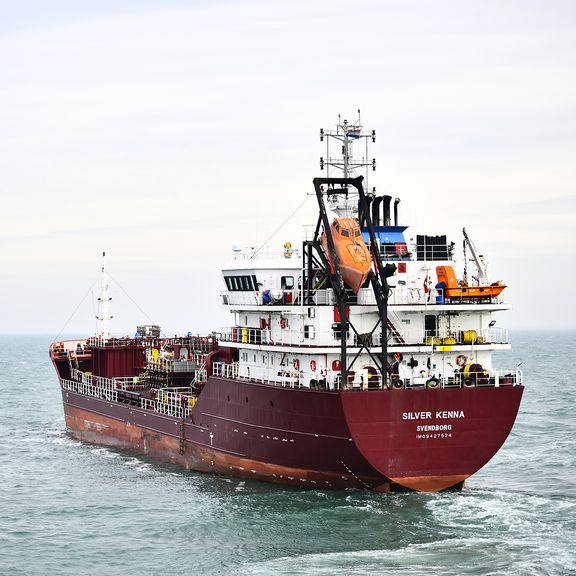 Schip vaart op de Noordzee