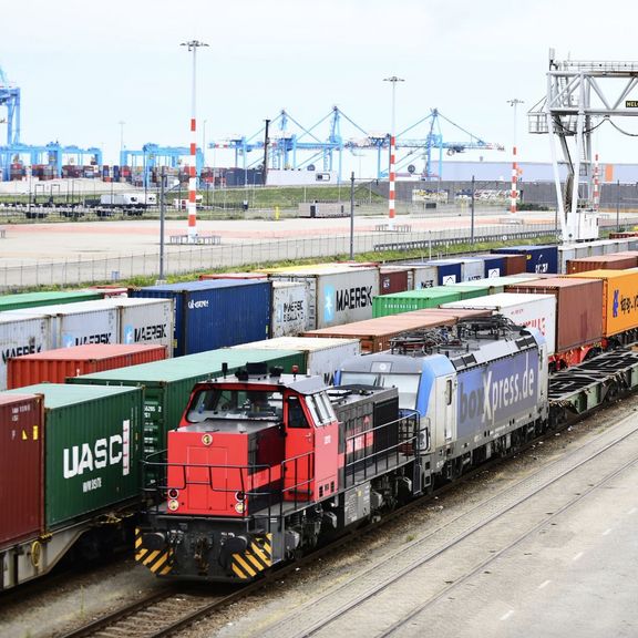 Rail freight transport