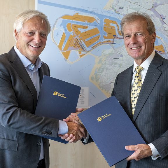 Ronald Lugthart, CEO of RWG and Allard Castelein, CEO of Port of Rotterdam Authority