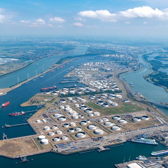 Luchtfoto Rotterdam Europoort Maasvlakte