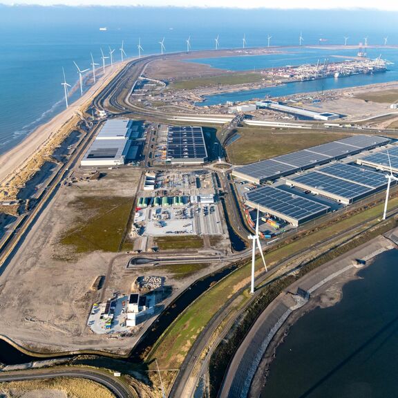 Luchtfoto Maasvlakte 2