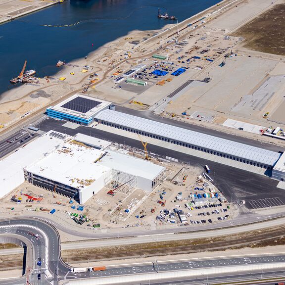 The cross dock facility seen from above.