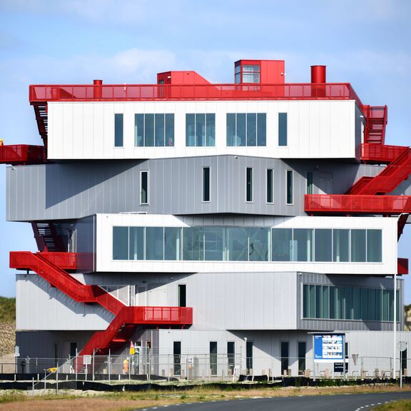 Portlantis tijdens de bouw van het pand
