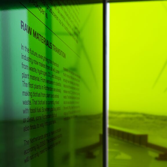 Colorful lookthrough in Portlantis